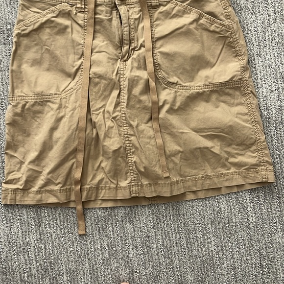 White Stag Woman Tan Color Skort SZ 4 - Picture 3 of 9